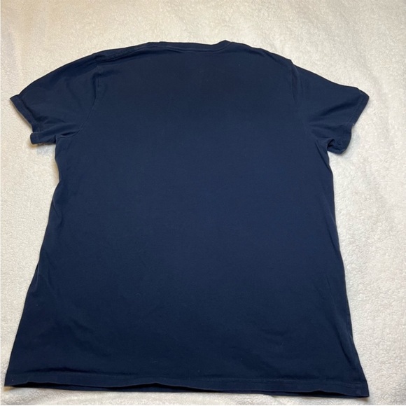 Hollister - Men’s crewneck T - Navy Blue Christmas T - ‘Twas Lit - Picture 5 of 7